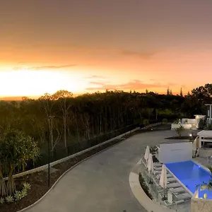  Holiday home Essence Peregian - Saltbush 5 Bedroom Luxury